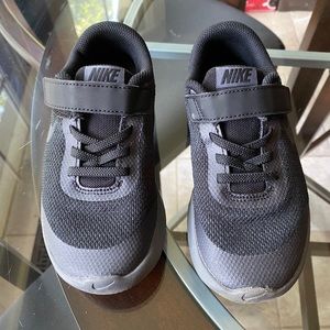 Kids Nike Flex Experience - 13, NWOT